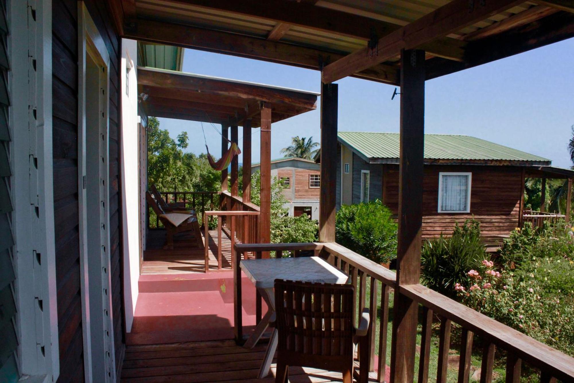 Big Sky Lodge Crochu Exterior photo